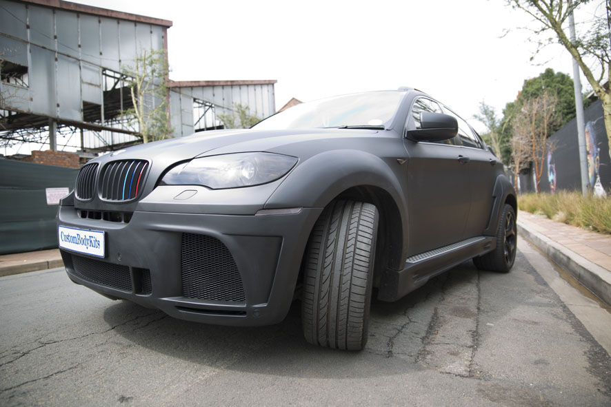 BMW X6 Front 3/4 view